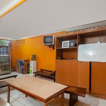 Hotel Oyo Life 3034 Taman Melati Depok Zewnętrze zdjęcie