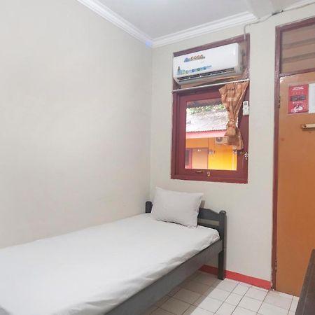 Hotel Oyo Life 3034 Taman Melati Depok Zewnętrze zdjęcie