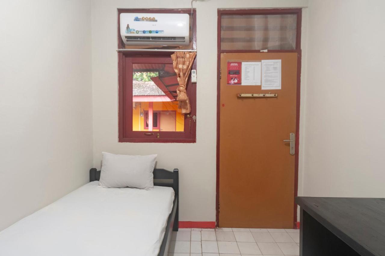 Hotel Oyo Life 3034 Taman Melati Depok Zewnętrze zdjęcie
