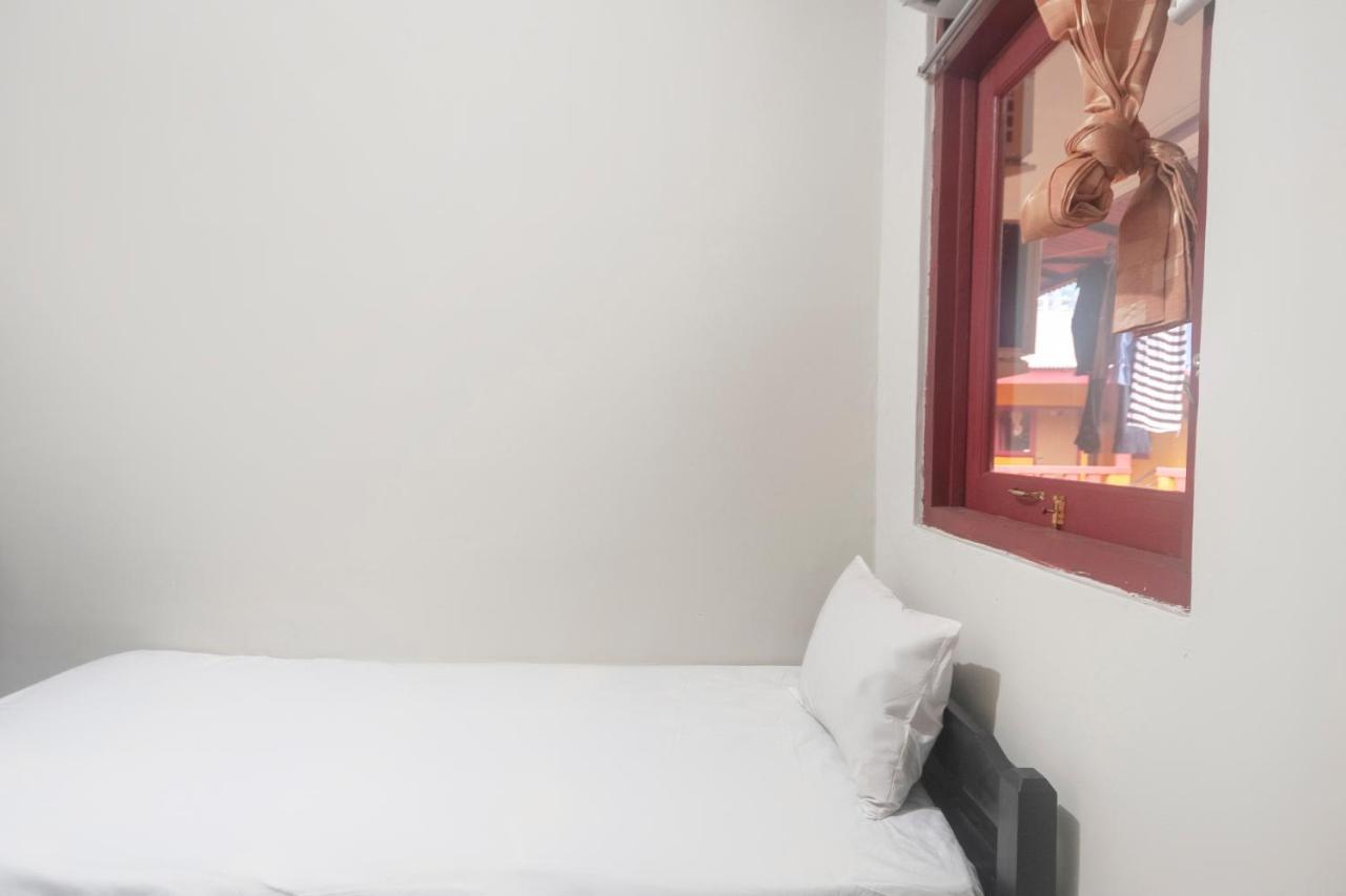 Hotel Oyo Life 3034 Taman Melati Depok Zewnętrze zdjęcie